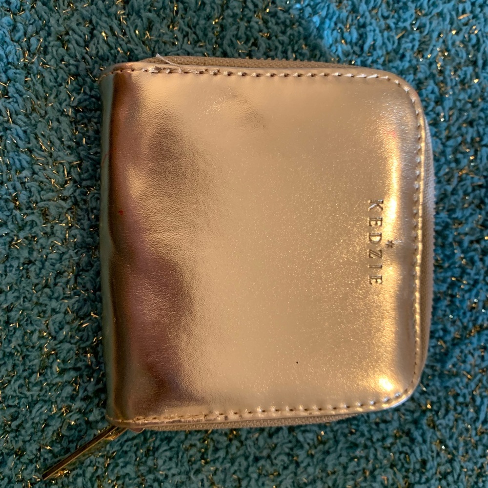 Gold wallet